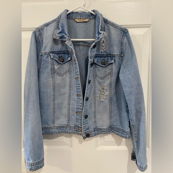 Distressed Light Blue Denim Jacket Large - Picture 6 of 7